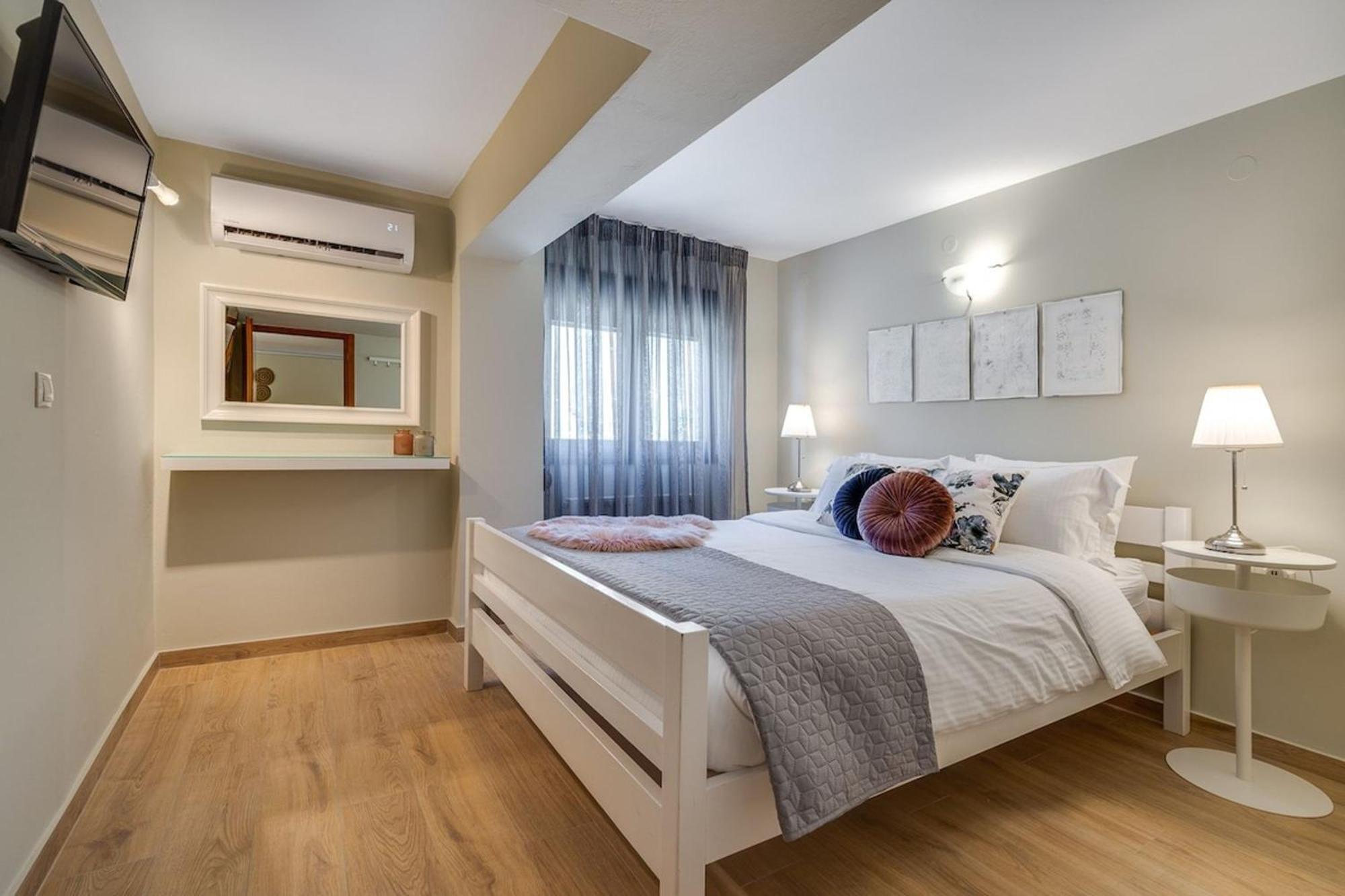 Villa Ampelaki - Premium Villa With Heated Pool Kounoupidhianá Екстериор снимка