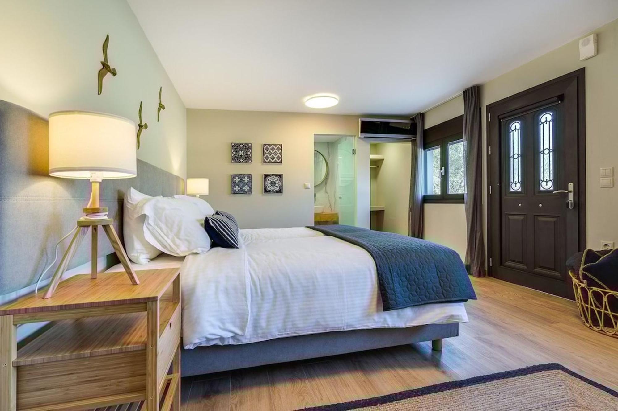 Villa Ampelaki - Premium Villa With Heated Pool Kounoupidhianá Екстериор снимка